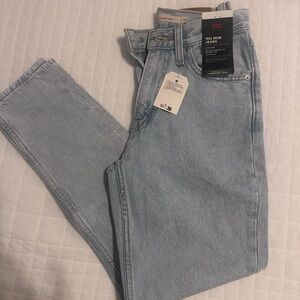 Levi's women’s  Light Blue Slim Straight Jeans